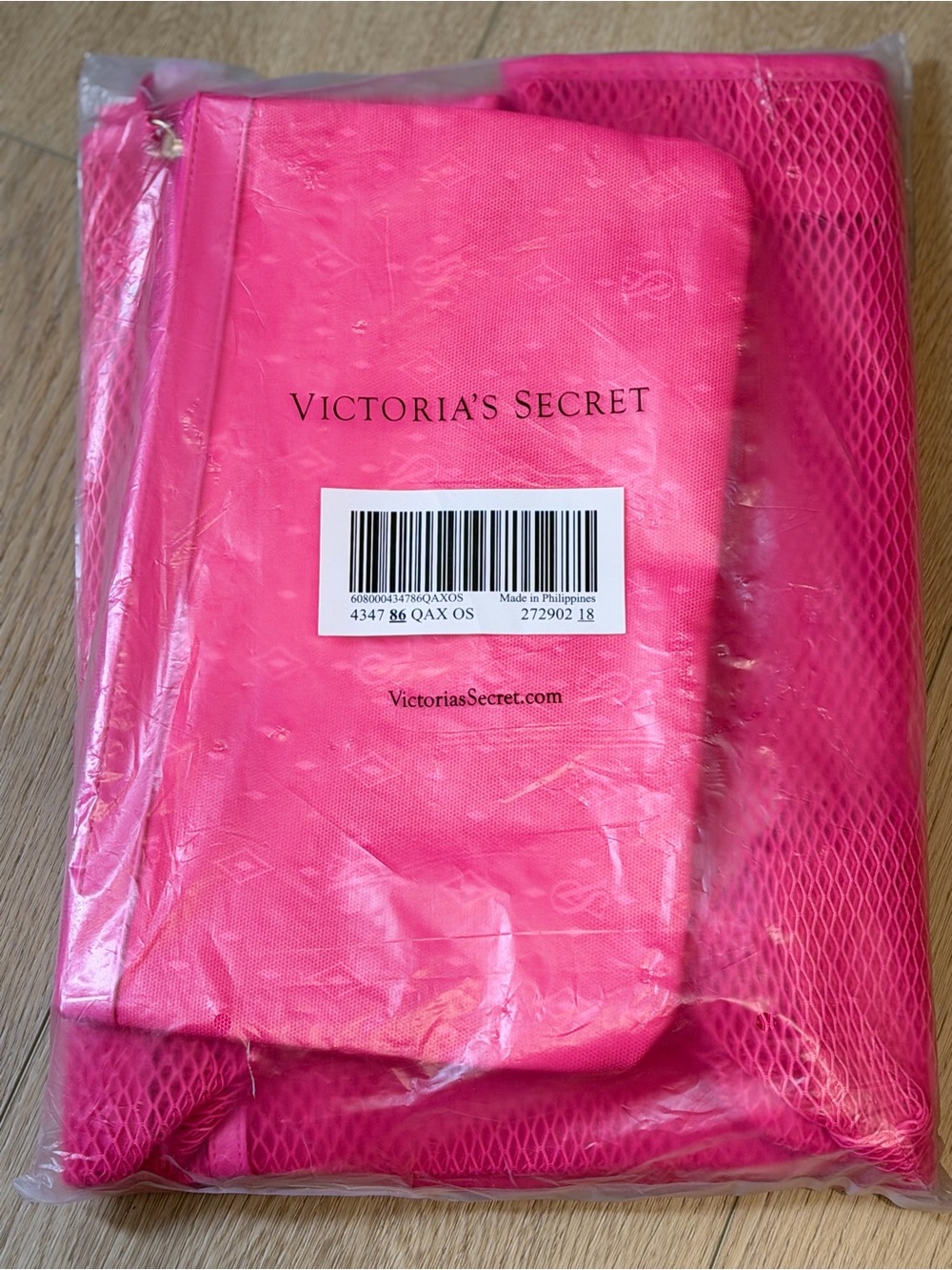 Victoria's Secret Bright Pink Mesh Tote with Matching Pouch - Picture 3 of 5